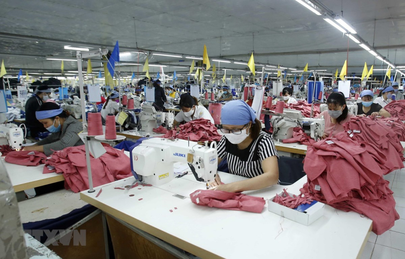 Thủ tướng: Dự to&aacute;n chi ng&acirc;n s&aacute;ch Nh&agrave; nước phải bảo đảm nguồn lực để tăng lương- Ảnh 1.