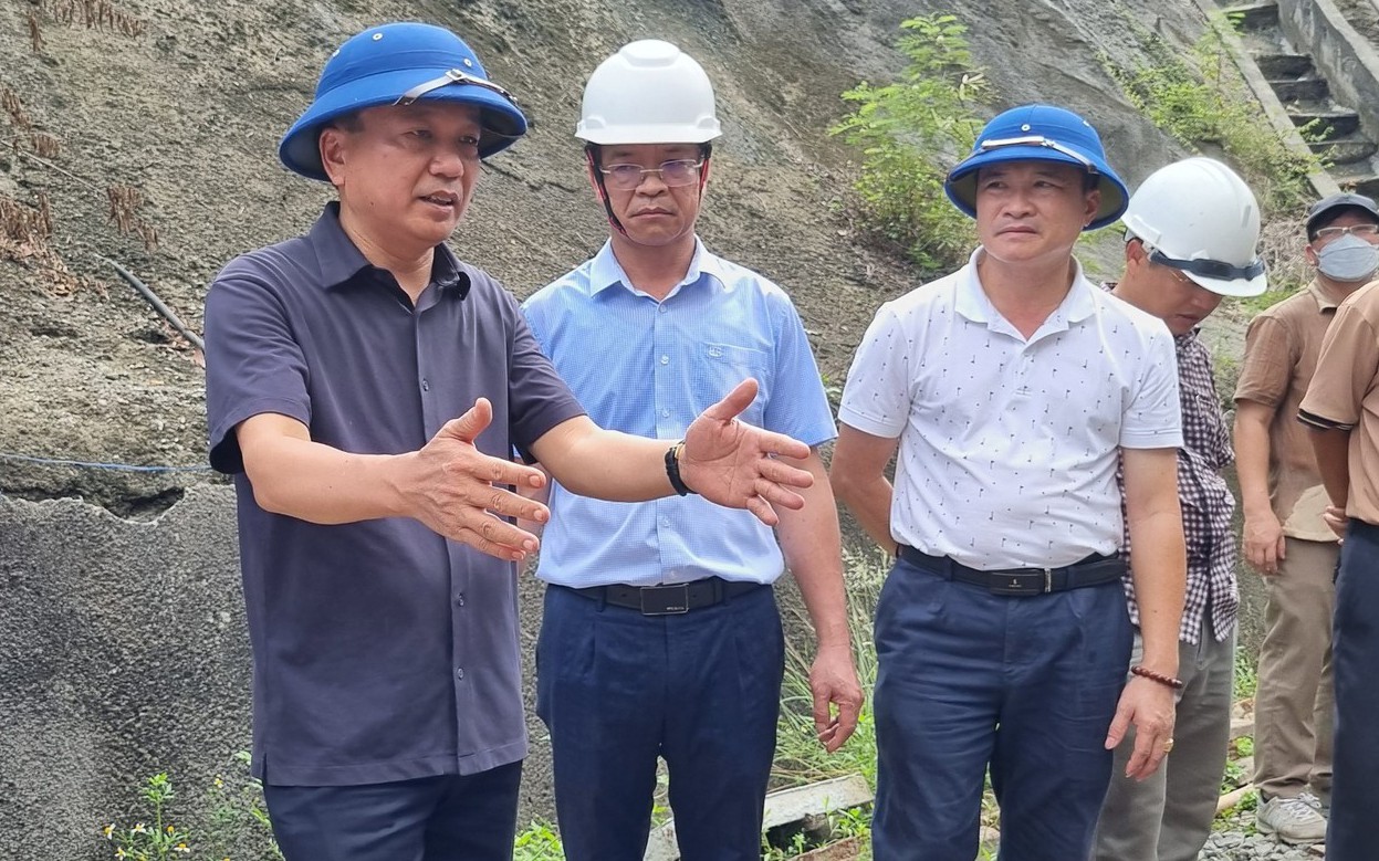 Nỗ lực th&ocirc;ng hầm đường sắt Ch&iacute; Thạnh trong 2-3 ng&agrave;y tới