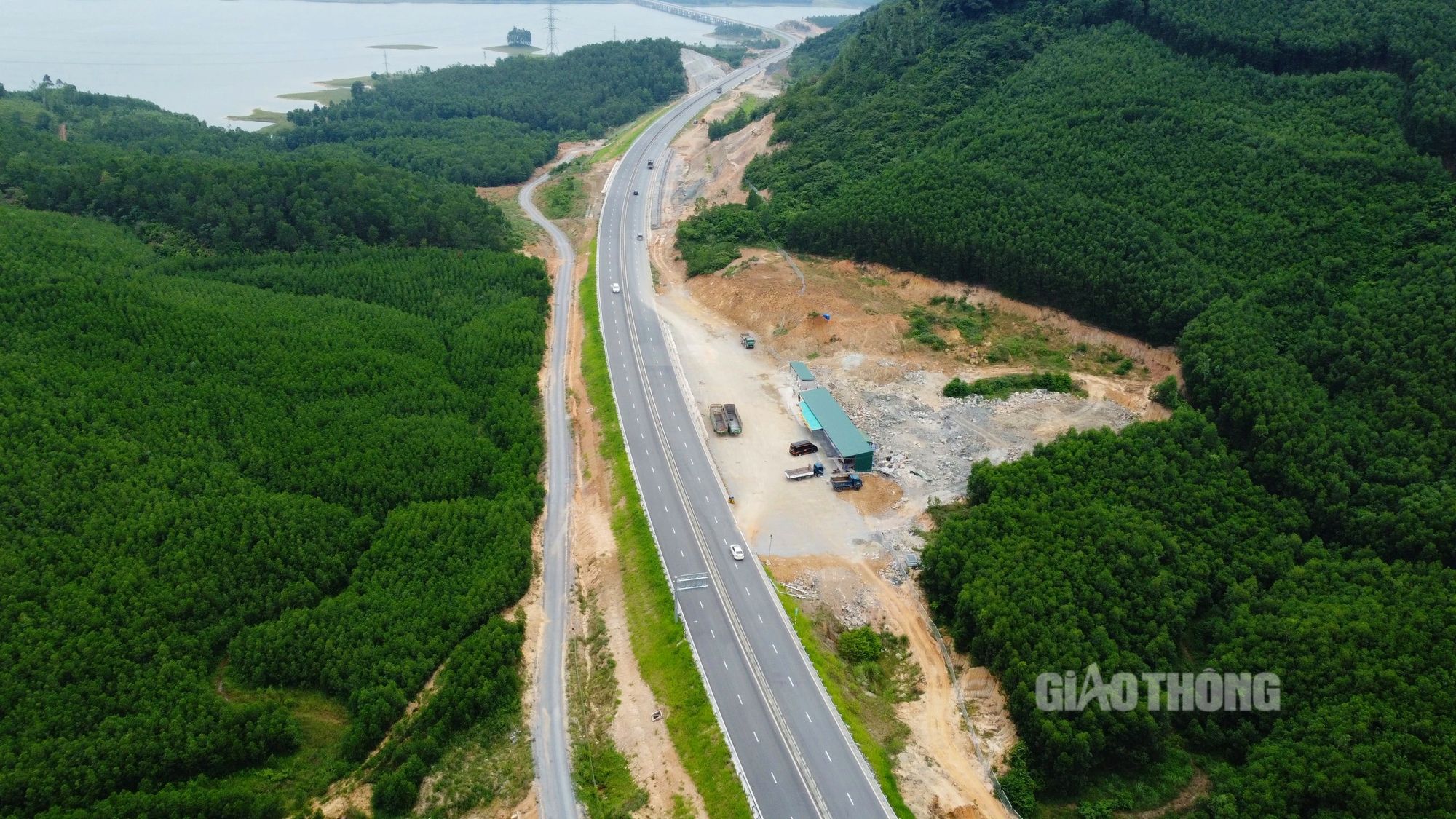 Th&ecirc;m một trạm dừng nghỉ tạm tr&ecirc;n cao tốc qua Thanh H&oacute;a đi v&agrave;o hoạt động- Ảnh 2.