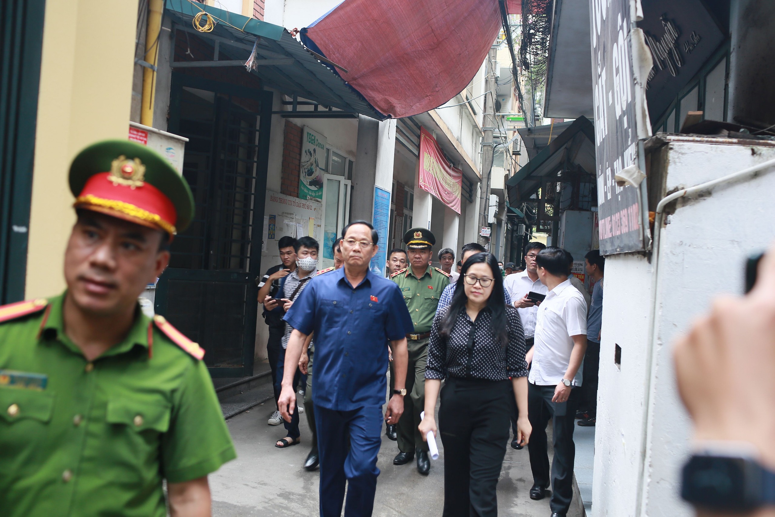 Cận cảnh hiện trường vụ ch&aacute;y nh&agrave; trọ ở Trung K&iacute;nh, 14 người tử vong- Ảnh 12.