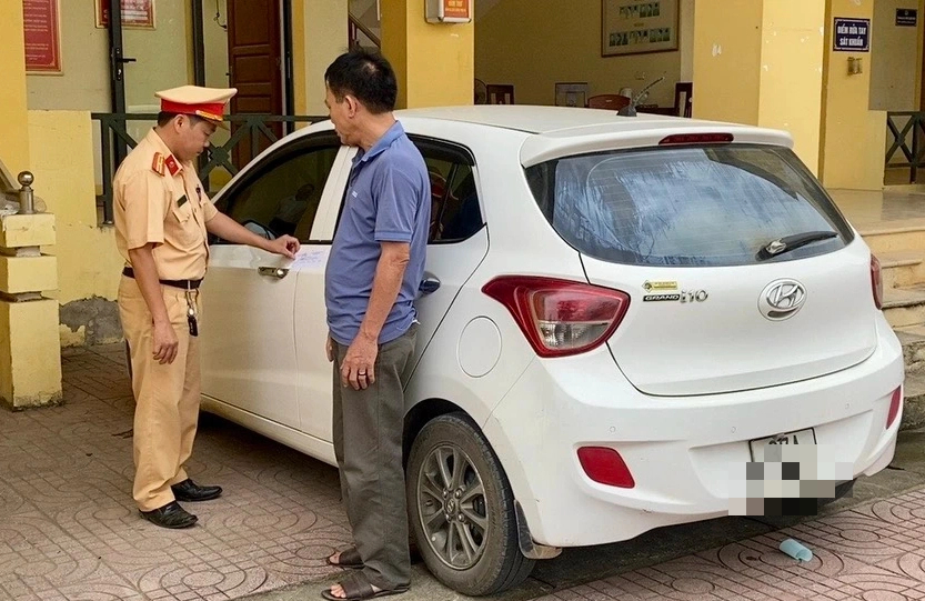 Xử l&yacute; t&agrave;i xế chạy &ocirc; t&ocirc; ngược chiều tr&ecirc;n cao tốc- Ảnh 2.