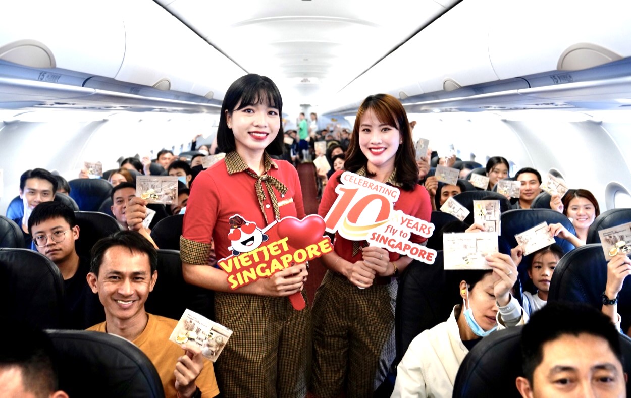 Vietjet tung 10 ngh&igrave;n v&eacute; m&aacute;y bay từ 0 đồng đến Singapore- Ảnh 1.