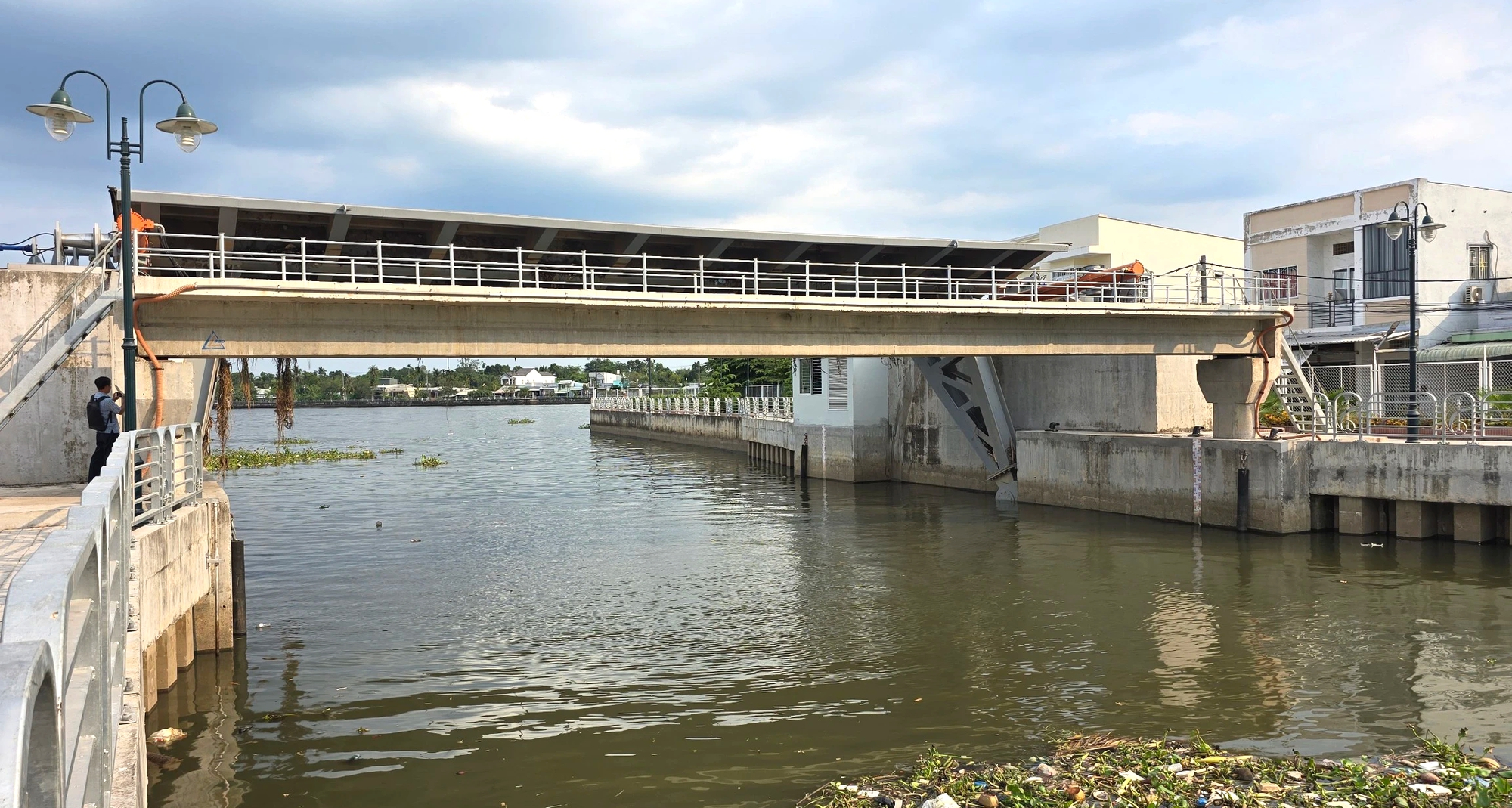 Loạt cống ngăn triều kỳ vọng gi&uacute;p Cần Thơ tho&aacute;t ngập khi mưa lớn, triều cường- Ảnh 5.