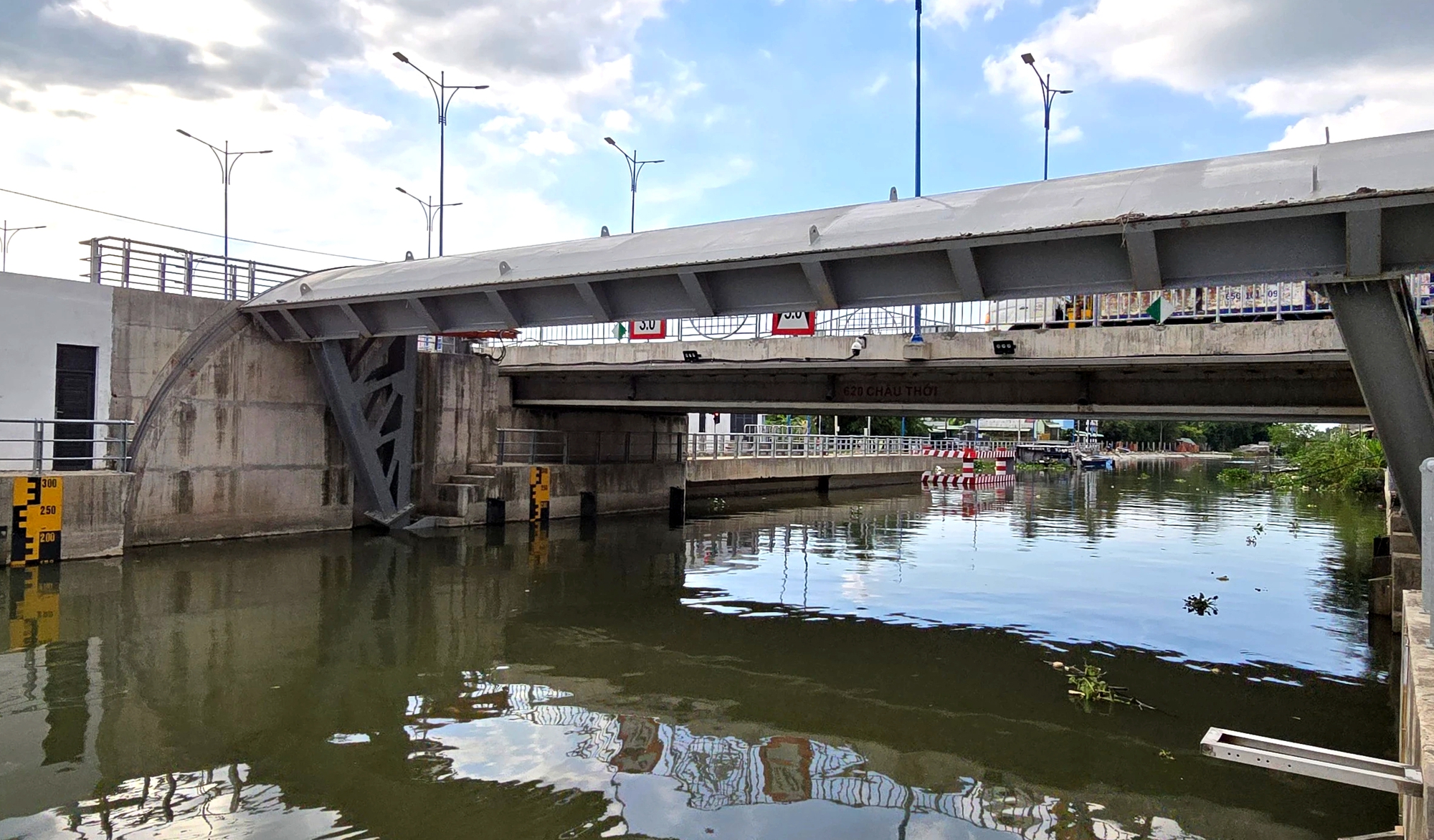 Loạt cống ngăn triều kỳ vọng gi&uacute;p Cần Thơ tho&aacute;t ngập khi mưa lớn, triều cường- Ảnh 6.