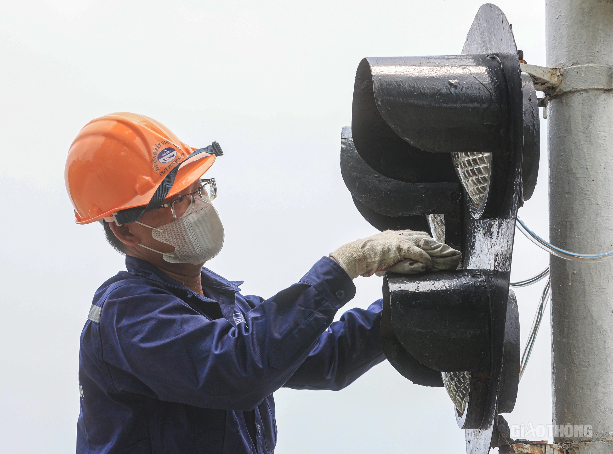 Những người thợ &ldquo;g&aacute;c&rdquo; th&ocirc;ng tin t&iacute;n hiệu đường sắt- Ảnh 19.