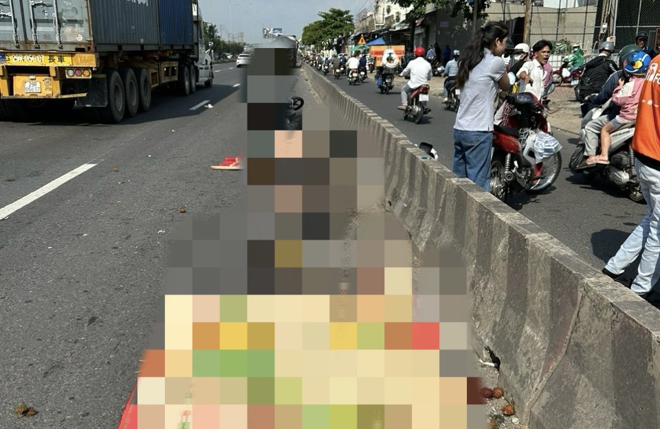 Va chạm trên QL51, hai bà cháu tử vong- Ảnh 2. Va chạm trên QL51, hai bà cháu tử vong- Ảnh 2.