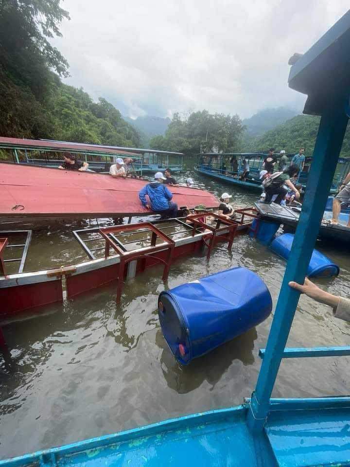 Lật cầu phao ở Bắc Kạn: 20 người rơi xuống hồ Ba Bể được hỗ trợ t&agrave;i sản- Ảnh 5.