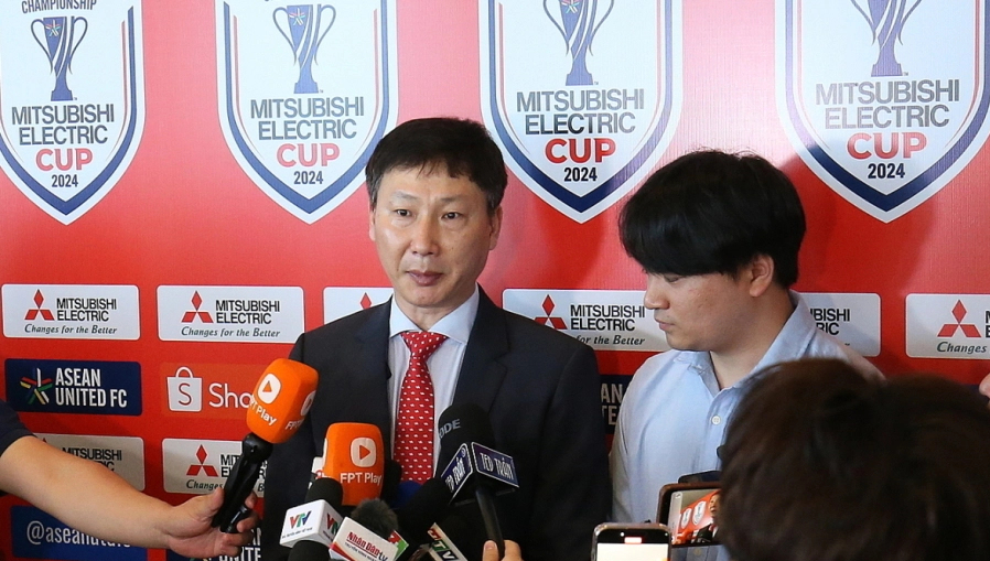 HLV Kim Sang-sik l&agrave;m điều chưa từng c&oacute; tiền lệ ở đội tuyển Việt Nam- Ảnh 2.