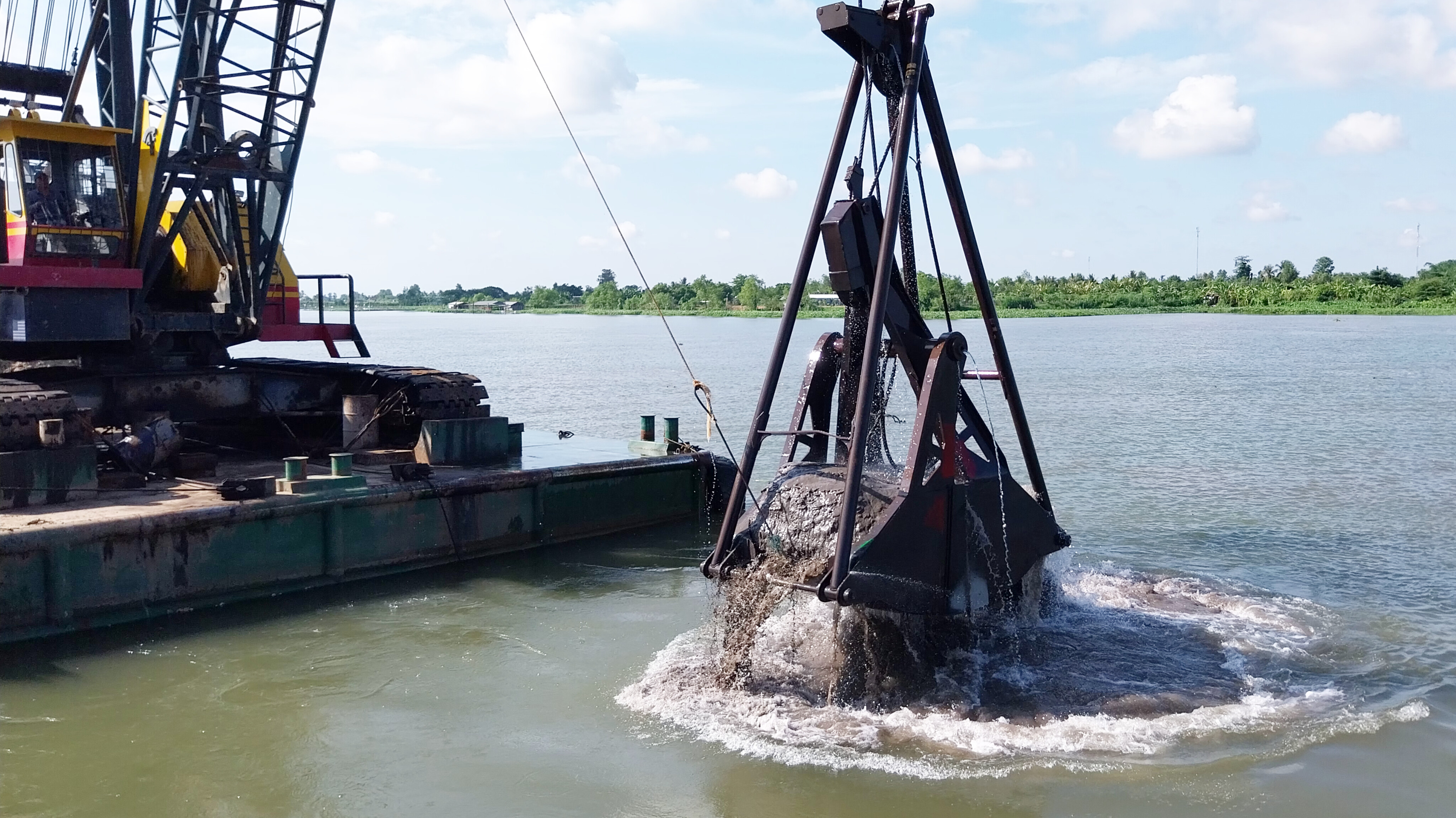 Nh&agrave; thầu m&ograve;n mỏi chờ n&acirc;ng c&ocirc;ng suất khai th&aacute;c c&aacute;t- Ảnh 2.