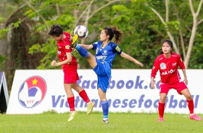 Giải b&oacute;ng đ&aacute; nữ quốc gia 2024: Sao tuyển Việt Nam rực s&aacute;ng- Ảnh 1.