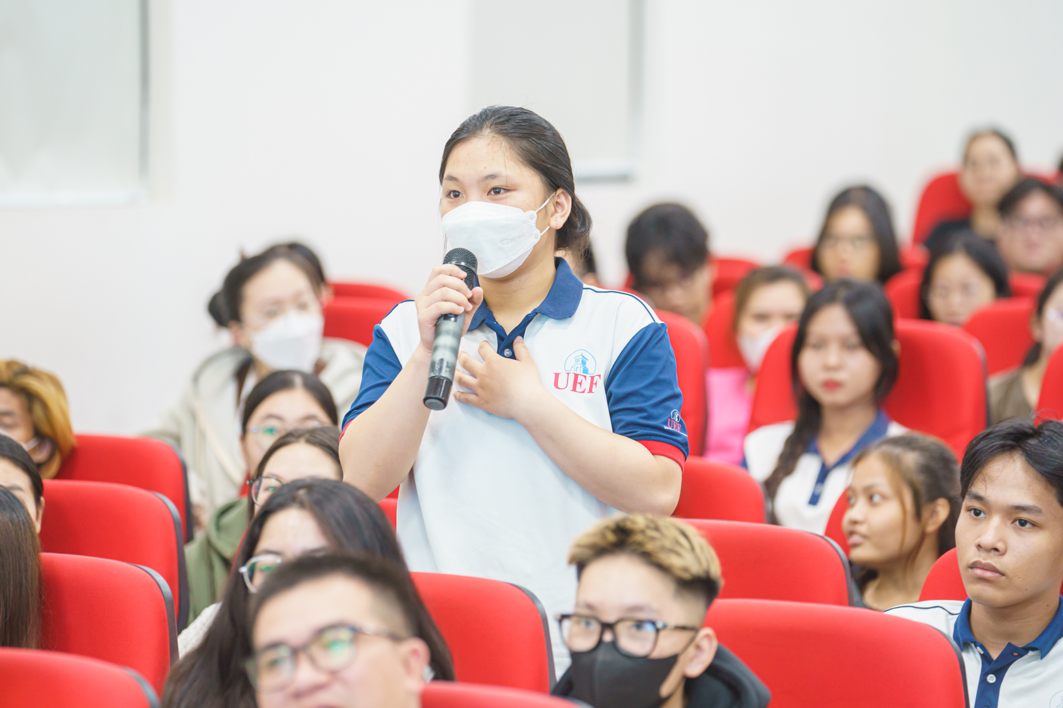 Hơn 500 sinh viên ký cam kết không vi phạm an toàn giao thông- Ảnh 10. Hơn 500 sinh viên ký cam kết không vi phạm an toàn giao thông- Ảnh 10.