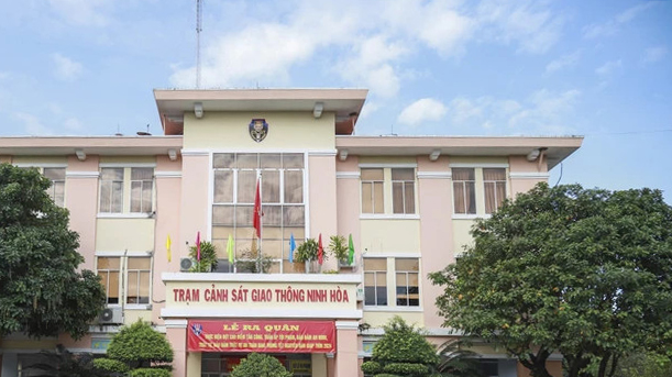 Một trung t&aacute; CSGT hy sinh khi đang l&agrave;m nhiệm vụ ở Kh&aacute;nh H&ograve;a- Ảnh 1.