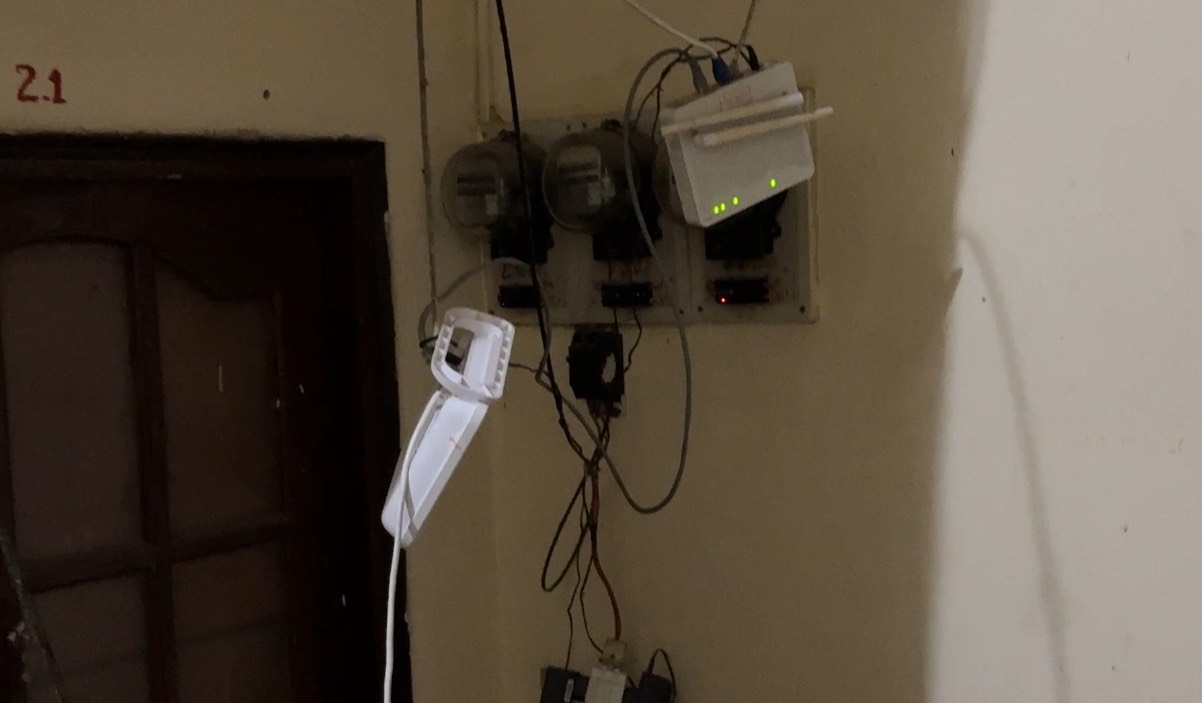 Hiểm họa r&igrave;nh rập trong c&aacute;c nh&agrave; trọ ở TP.HCM- Ảnh 3.