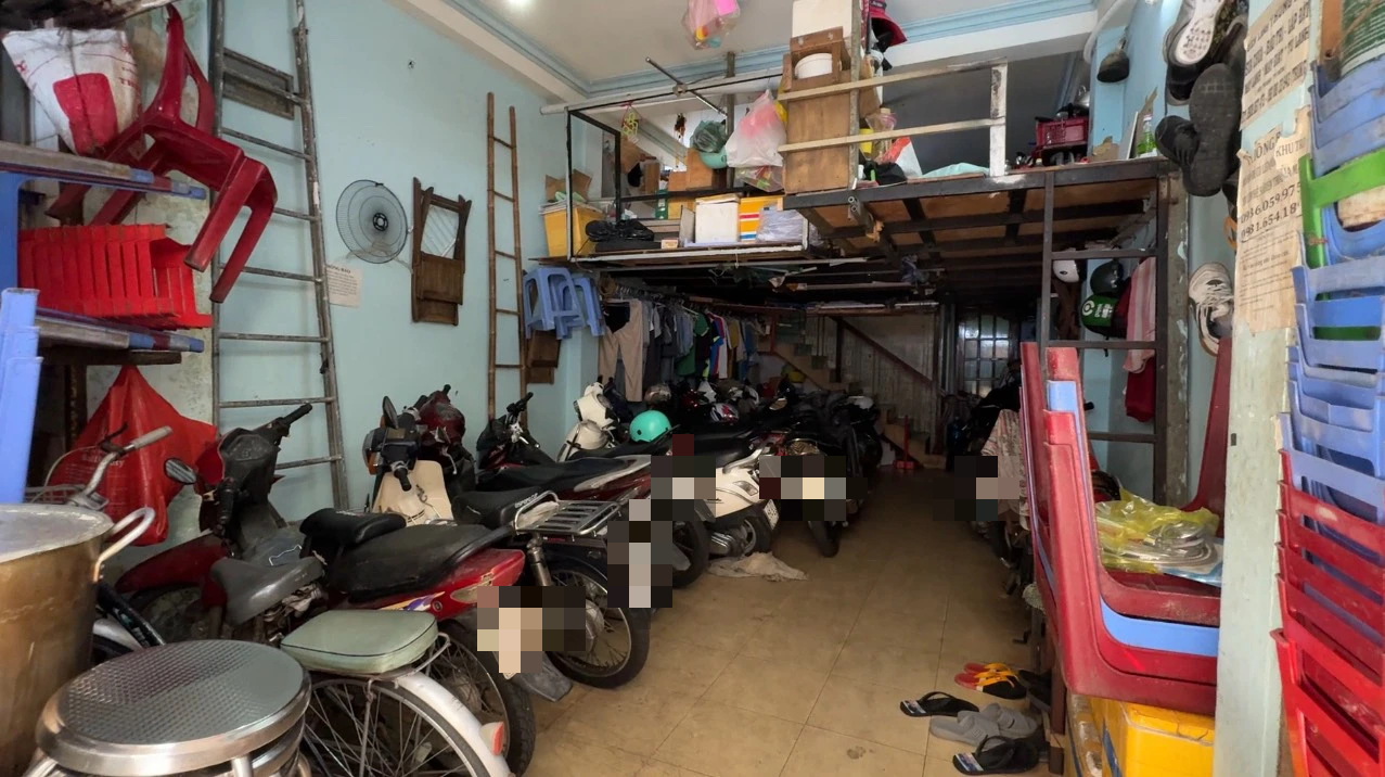 Hiểm họa r&igrave;nh rập trong c&aacute;c nh&agrave; trọ ở TP.HCM- Ảnh 4.