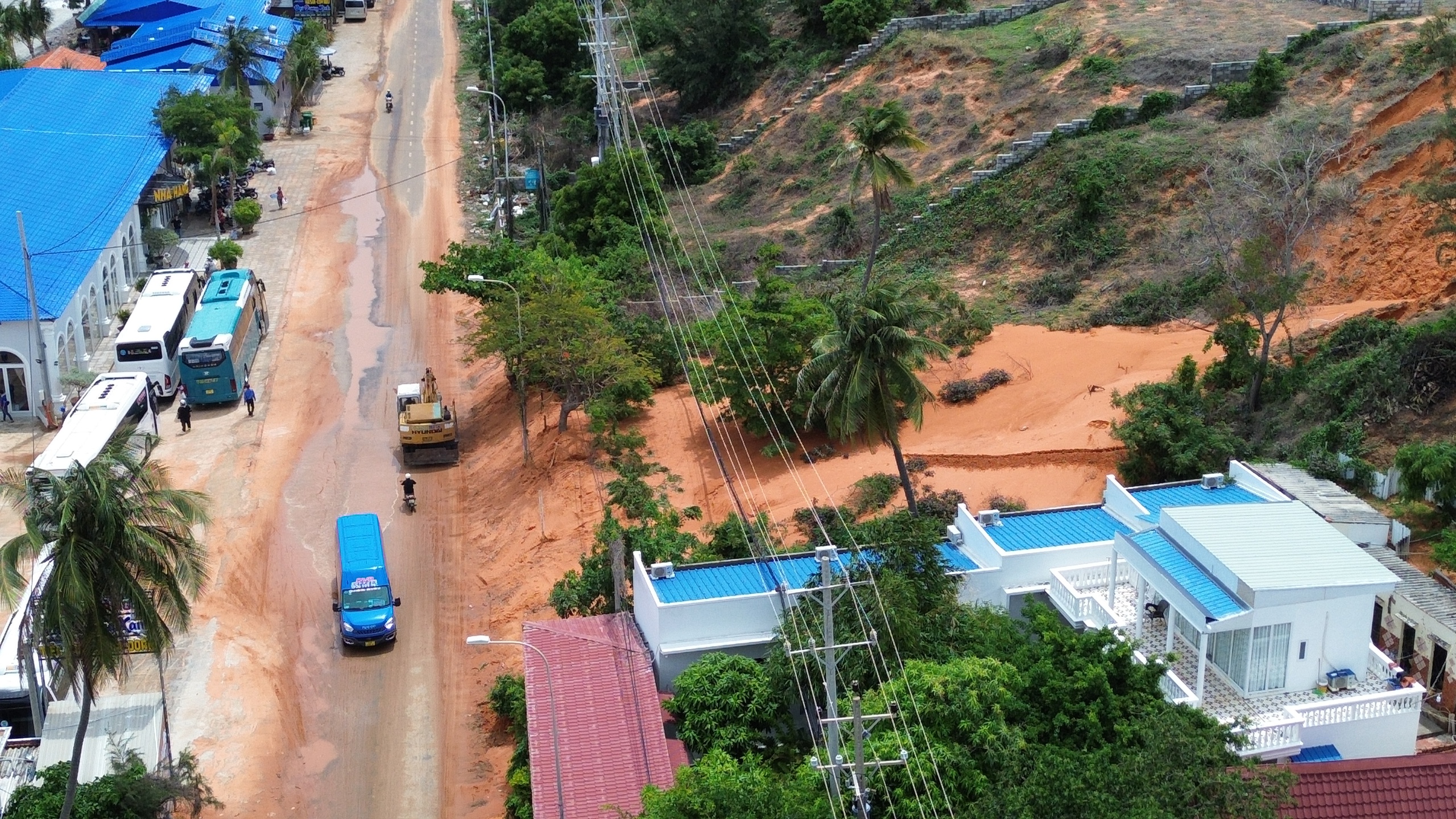 Vụ c&aacute;t tr&agrave;n lấp đường ở Mũi N&eacute;: Gi&aacute;m đốc Sở X&acirc;y dựng n&oacute;i g&igrave;?- Ảnh 3.