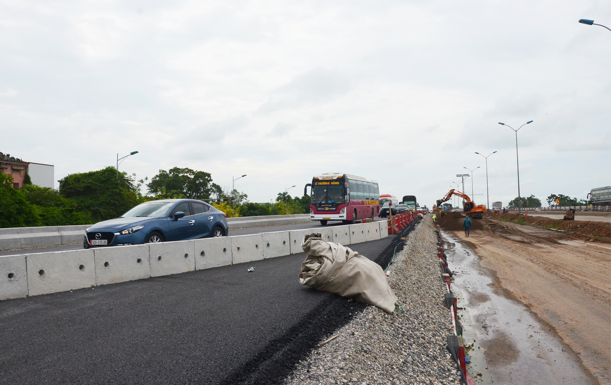 L&agrave;m ng&agrave;y, l&agrave;m đ&ecirc;m để r&uacute;t ngắn tiến độ thi c&ocirc;ng n&uacute;t giao cao tốc đa tầng 1.400 tỷ đồng- Ảnh 10.