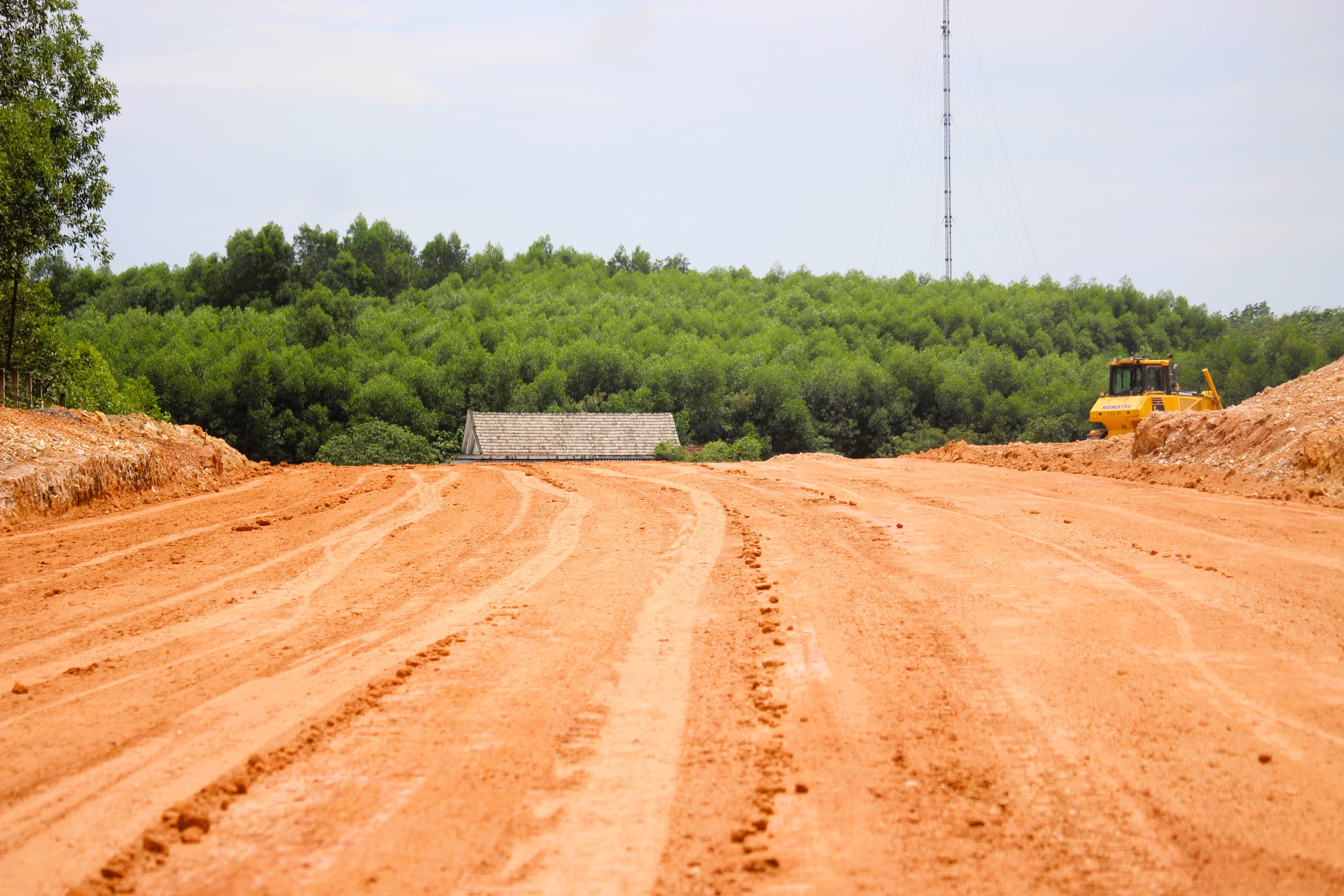 Quảng Trị còn 2 huyện không kịp bàn giao mặt bằng cao tốc Bắc - Nam trong tháng 5- Ảnh 1. Quảng Trị còn 2 huyện không kịp bàn giao mặt bằng cao tốc Bắc - Nam trong tháng 5- Ảnh 1.