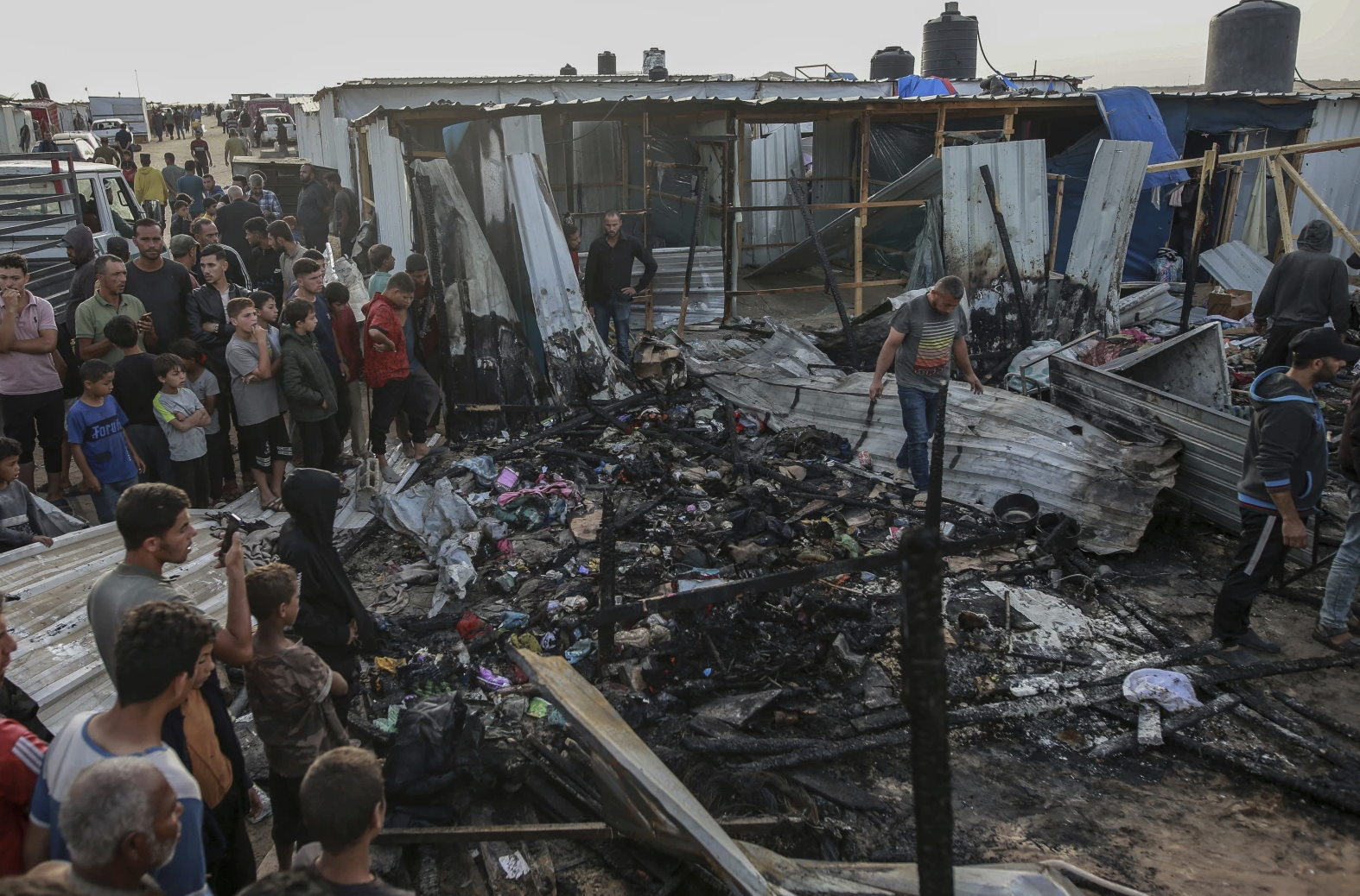 Thủ tướng Israel thừa nhận sai lầm thảm họa trong vụ không kích Rafah- Ảnh 1. Thủ tướng Israel thừa nhận sai lầm thảm họa trong vụ không kích Rafah- Ảnh 1.