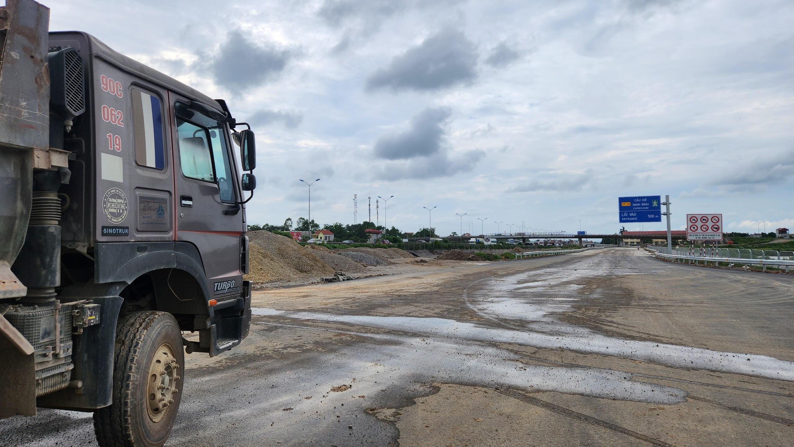 L&agrave;m ng&agrave;y, l&agrave;m đ&ecirc;m để r&uacute;t ngắn tiến độ thi c&ocirc;ng n&uacute;t giao cao tốc đa tầng 1.400 tỷ đồng- Ảnh 16.