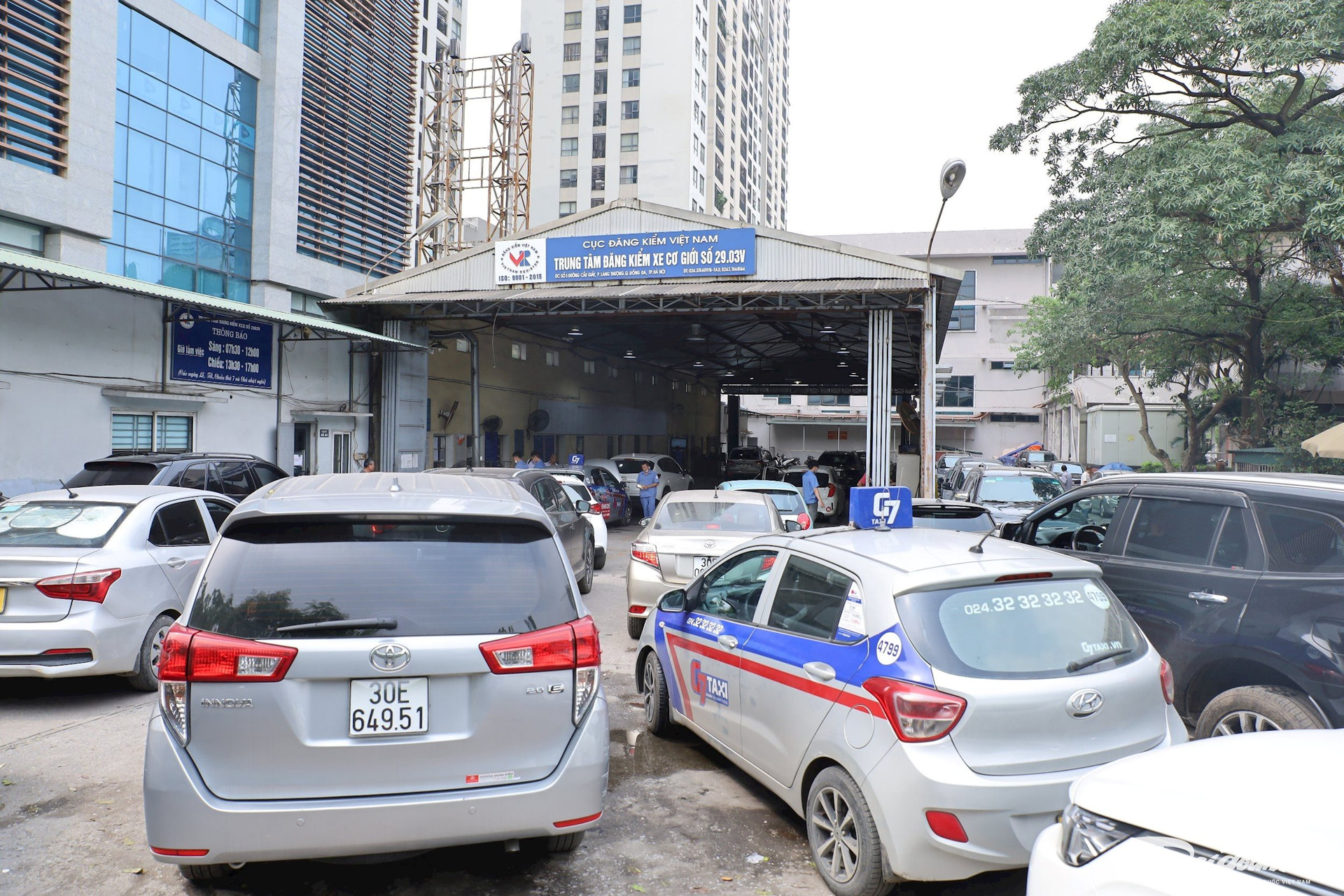 H&agrave; Nội khuyến kh&iacute;ch người d&acirc;n đăng kiểm sớm để tr&aacute;nh &ugrave;n tắc- Ảnh 1.