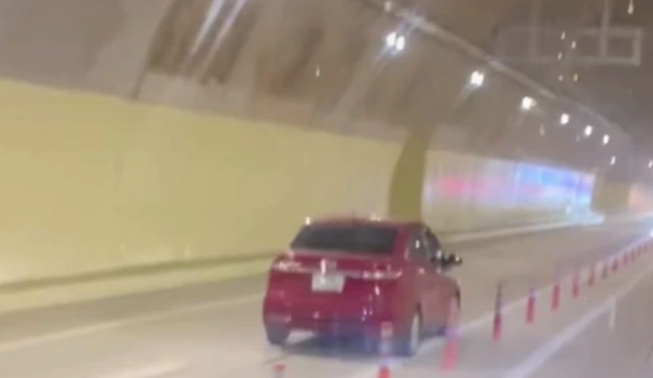 Xử l&yacute; t&agrave;i xế chạy ngược chiều trong hầm Thần Vũ- Ảnh 1.