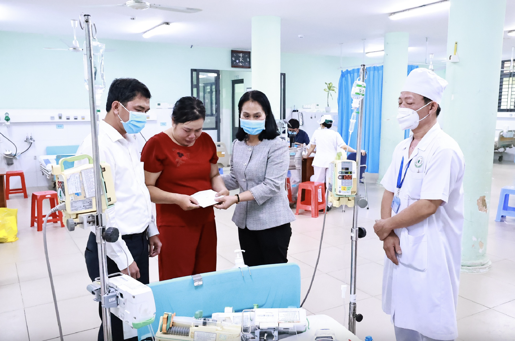 Số vụ ngộ độc thực phẩm gia tăng, Thủ tướng ra c&ocirc;ng điện chỉ đạo- Ảnh 1.