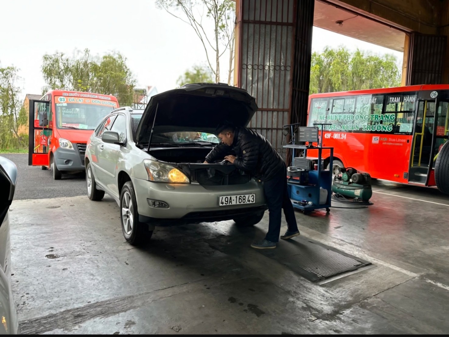 Trung t&acirc;m Đăng kiểm xe cơ giới L&acirc;m Đồng thiếu l&atilde;nh đạo k&yacute; giấy chứng nhận- Ảnh 1.