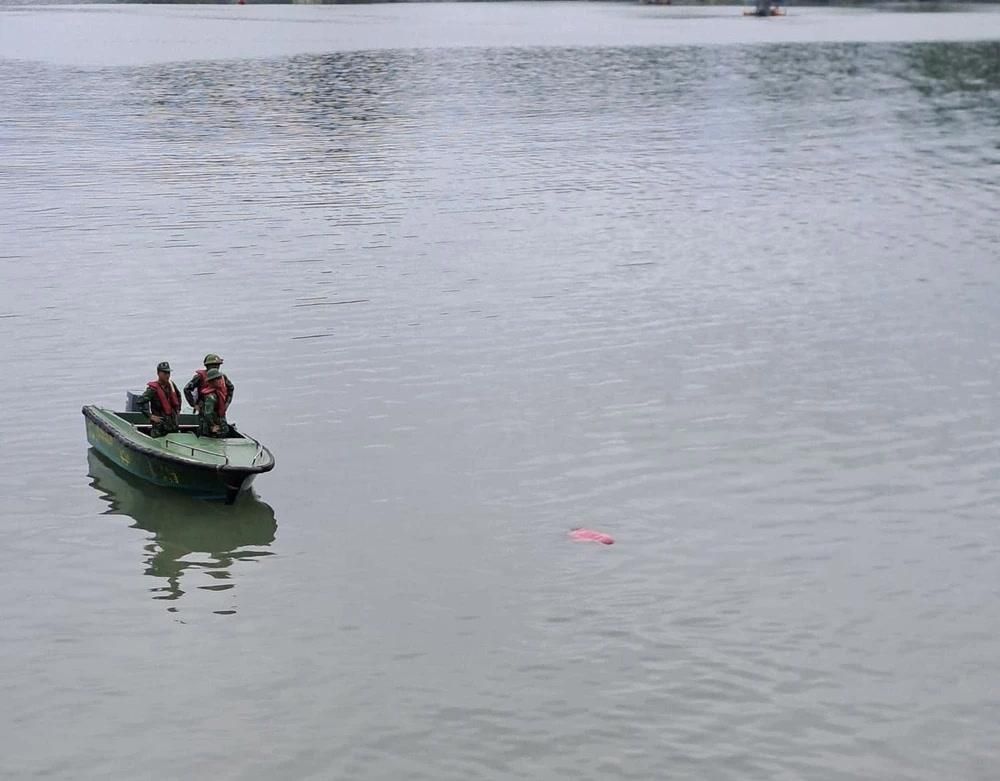 Ph&aacute;t hiện thi thể nữ giới khi đang t&igrave;m kiếm 3 người mất t&iacute;ch tr&ecirc;n v&ugrave;ng biển C&aacute;t B&agrave;- Ảnh 1.