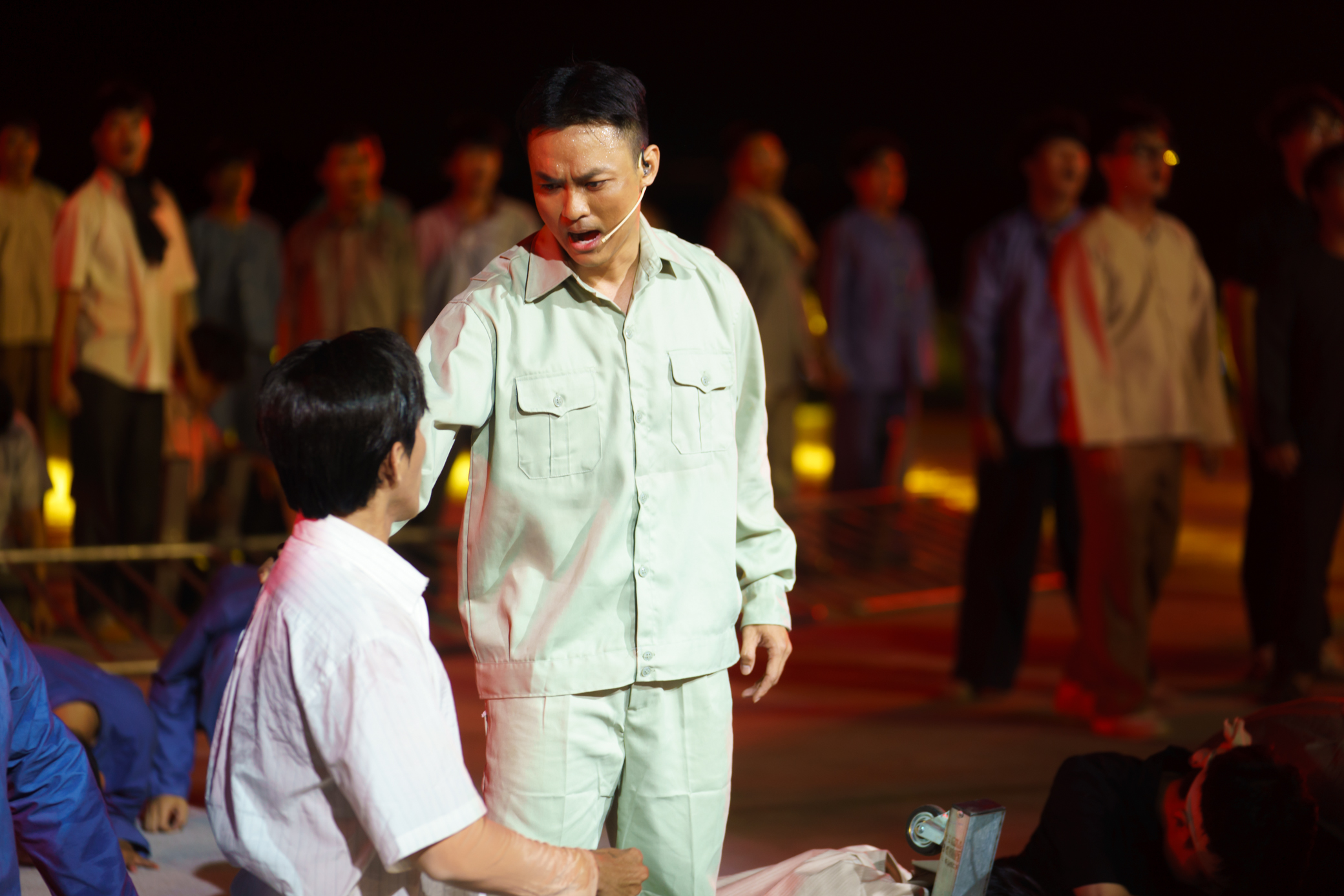 Hé lộ hình ảnh vở nhạc kịch Chuyến tàu huyền thoại trước giờ khai mạc- Ảnh 5. Hé lộ hình ảnh vở nhạc kịch Chuyến tàu huyền thoại trước giờ khai mạc- Ảnh 5.