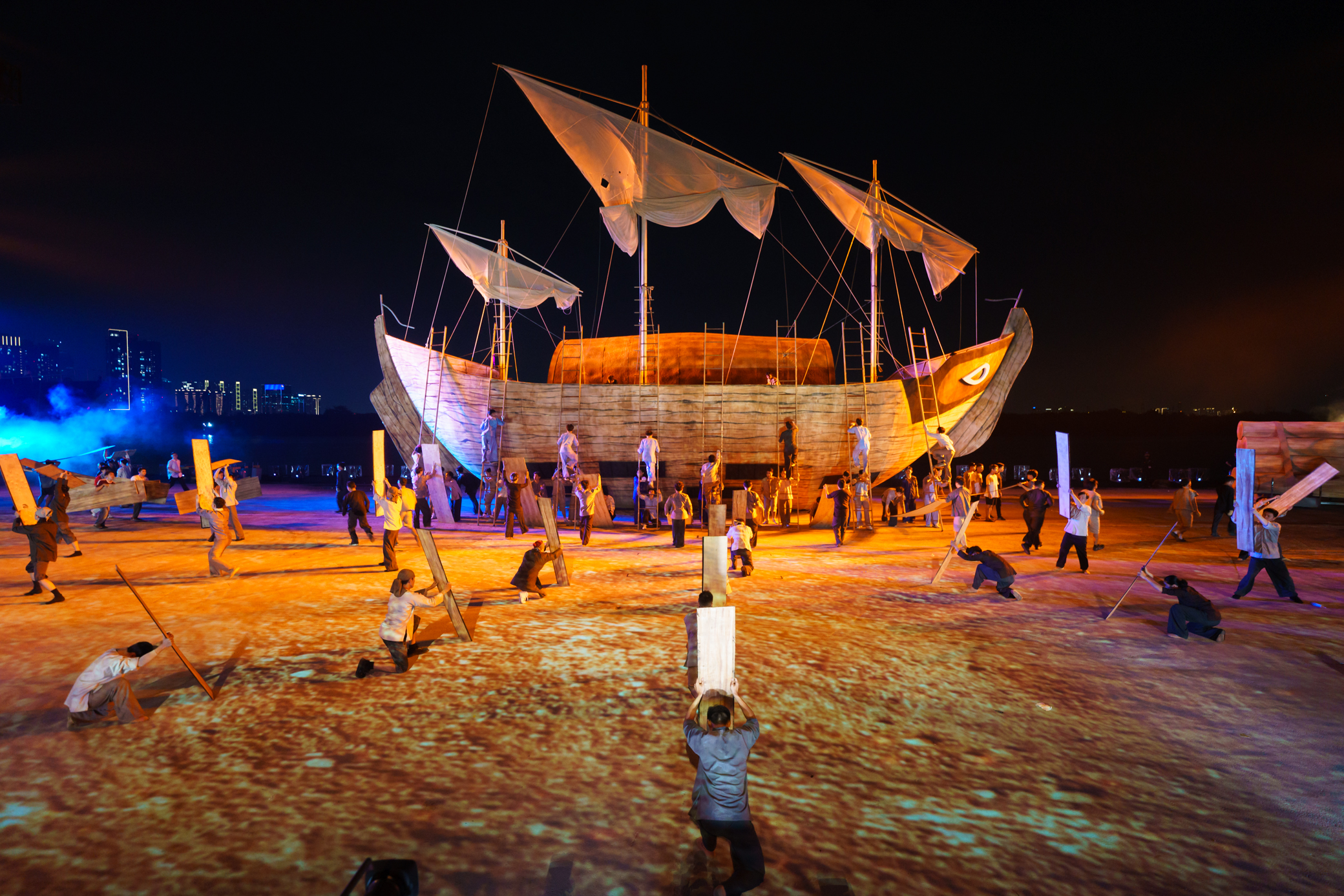 Hé lộ hình ảnh vở nhạc kịch Chuyến tàu huyền thoại trước giờ khai mạc- Ảnh 1. Hé lộ hình ảnh vở nhạc kịch Chuyến tàu huyền thoại trước giờ khai mạc- Ảnh 1.