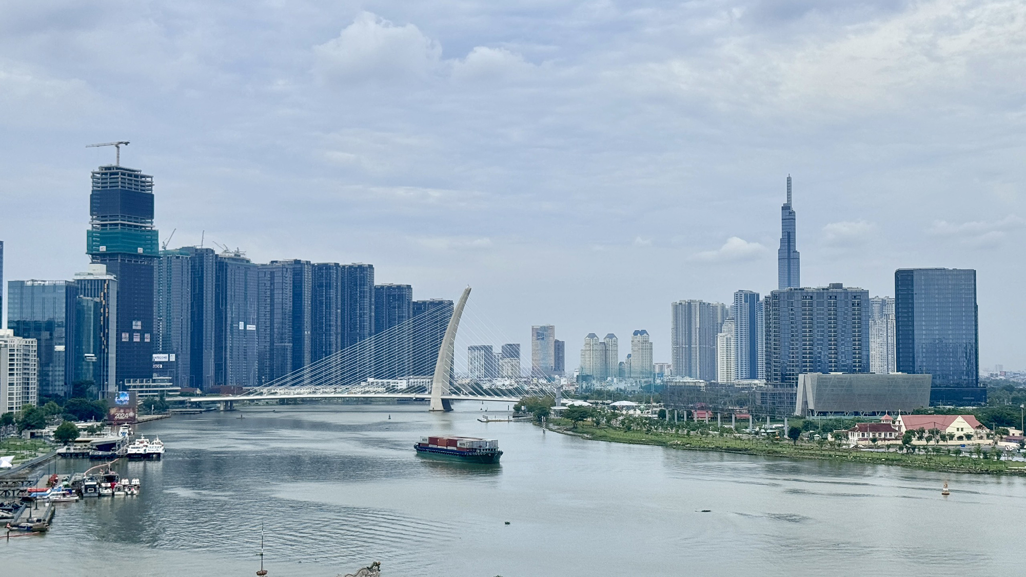 C&oacute; n&ecirc;n x&acirc;y đảo nổi giữa s&ocirc;ng S&agrave;i G&ograve;n?- Ảnh 1.