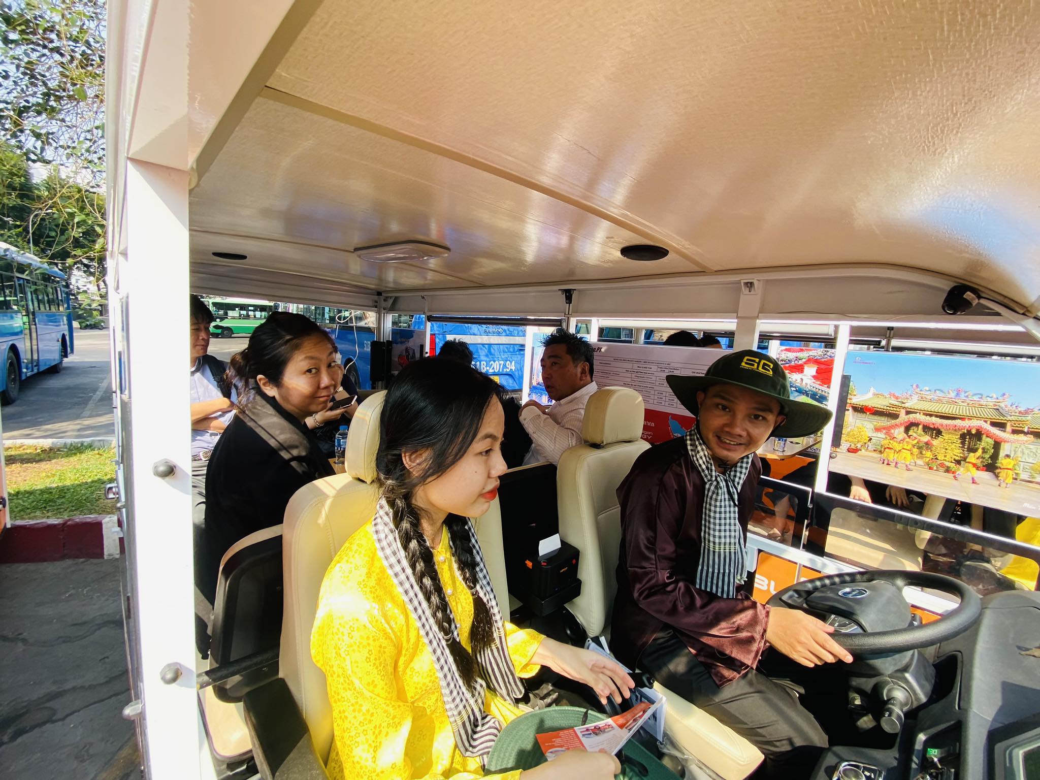 Sau gần 2 th&aacute;ng th&iacute; điểm xe điện ở TP.HCM: Lượng kh&aacute;ch tăng 15% mỗi tuần- Ảnh 2.