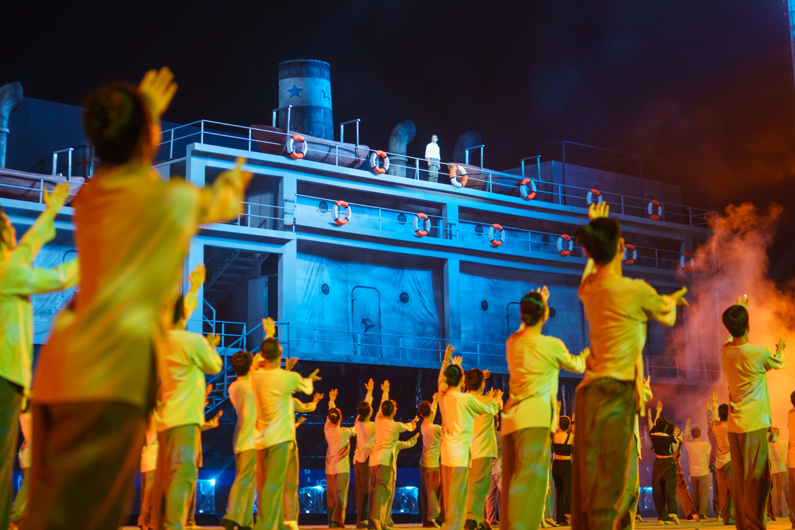 M&atilde;n nh&atilde;n chương tr&igrave;nh nghệ thuật "Chuyến t&agrave;u huyền thoại"- Ảnh 14.