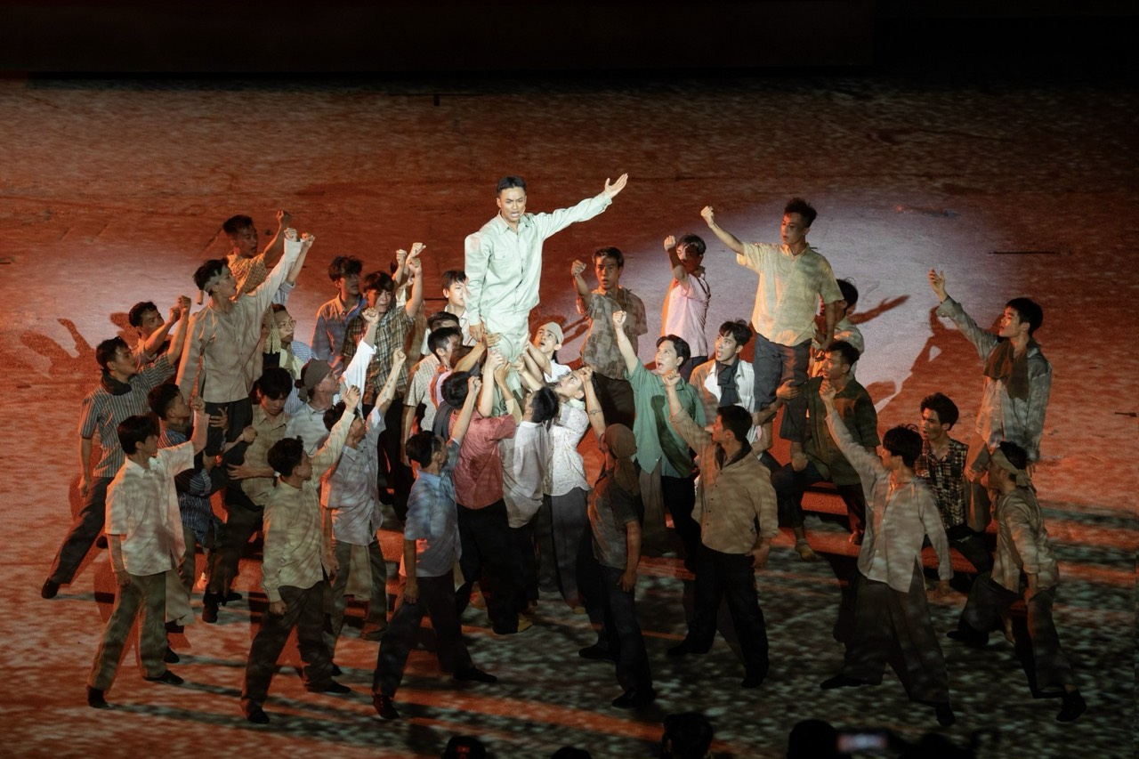 M&atilde;n nh&atilde;n chương tr&igrave;nh nghệ thuật "Chuyến t&agrave;u huyền thoại"- Ảnh 7.