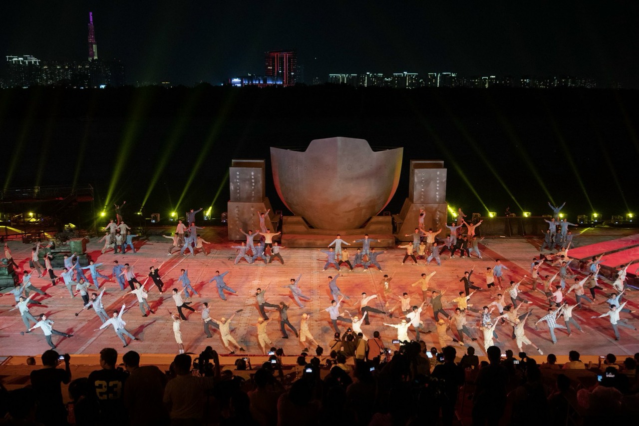 M&atilde;n nh&atilde;n chương tr&igrave;nh nghệ thuật "Chuyến t&agrave;u huyền thoại"- Ảnh 12.