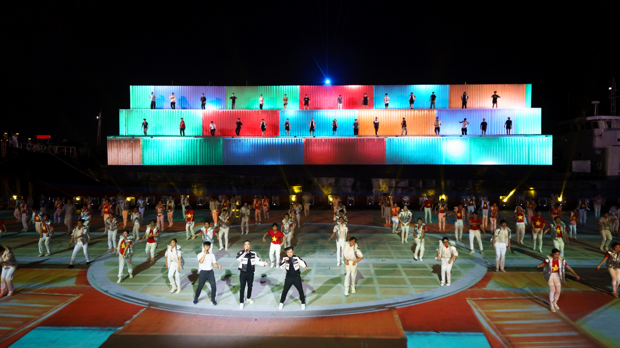 M&atilde;n nh&atilde;n chương tr&igrave;nh nghệ thuật "Chuyến t&agrave;u huyền thoại"- Ảnh 27.