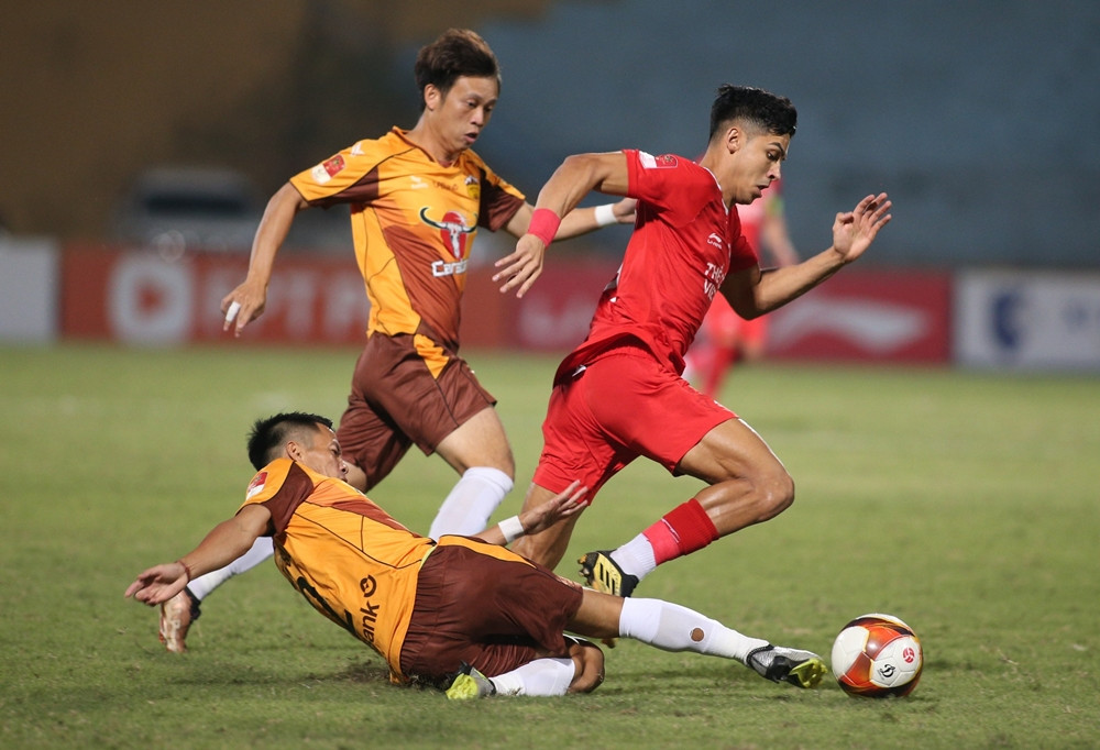 V-League: HAGL may mắn đ&aacute;nh bại Viettel trong ng&agrave;y HLV Kim Sang-sik dự kh&aacute;n- Ảnh 1.