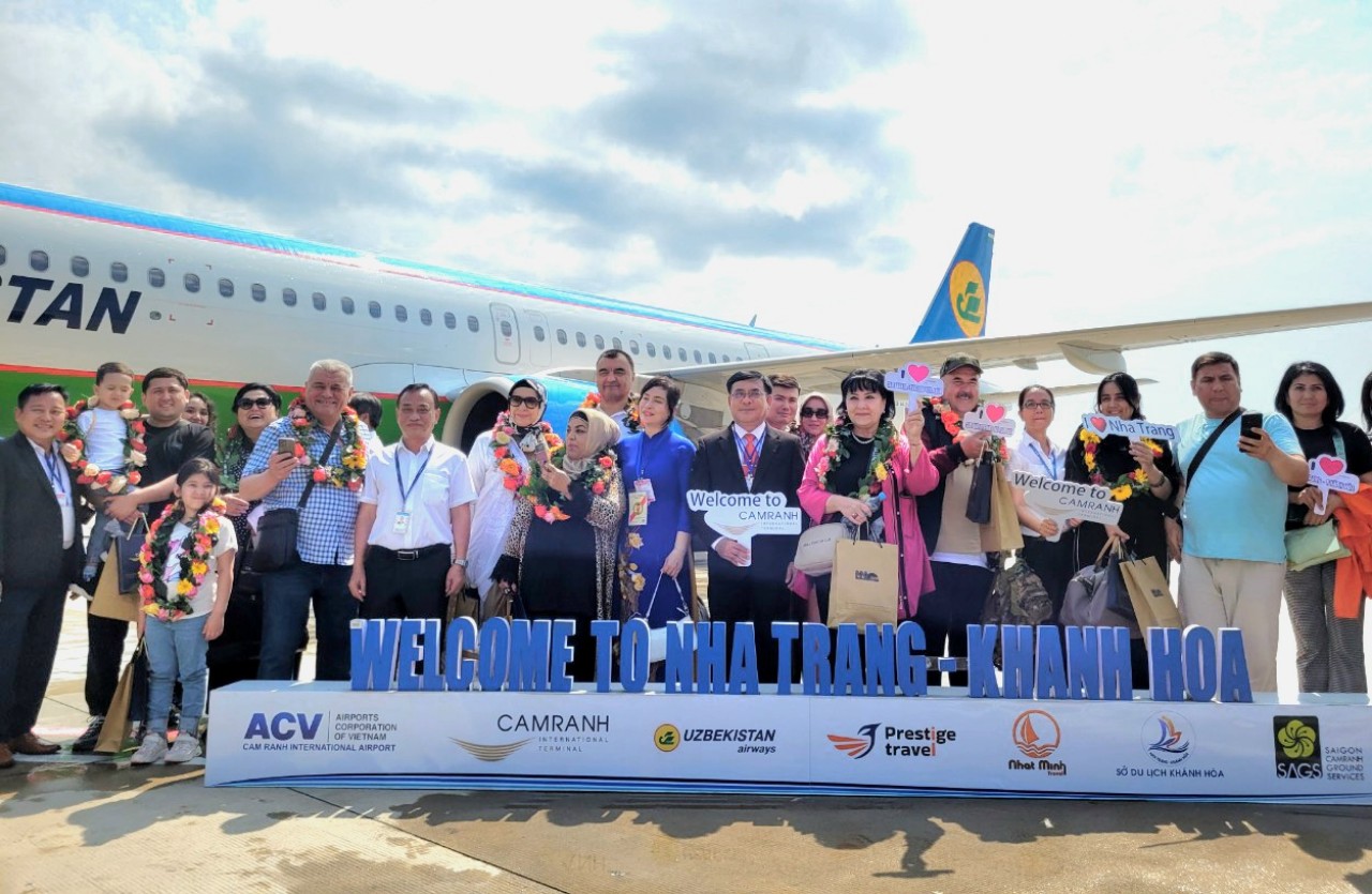 Th&ecirc;m một h&atilde;ng h&agrave;ng kh&ocirc;ng khai trương đường bay Uzbekistan - Cam Ranh- Ảnh 1.