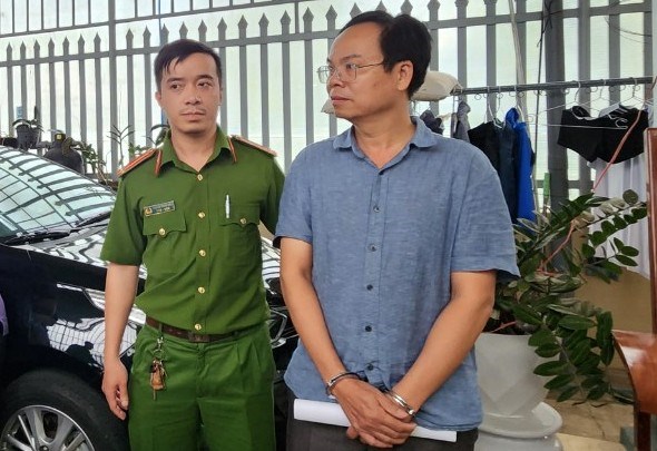 Nhận hối lộ, cựu gi&aacute;m đốc chi nh&aacute;nh văn ph&ograve;ng đăng k&yacute; đất đai ở L&acirc;m Đồng lĩnh &aacute;n- Ảnh 1.