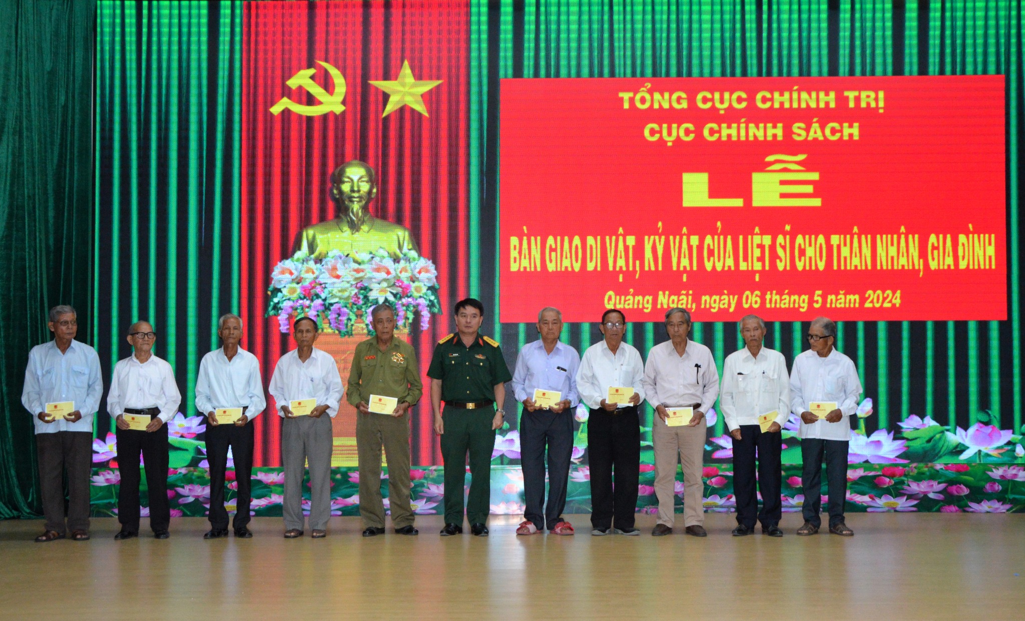 Trao trả nhiều kỷ vật từ 70 năm trước cho gia đ&igrave;nh c&aacute;c liệt sỹ- Ảnh 2.
