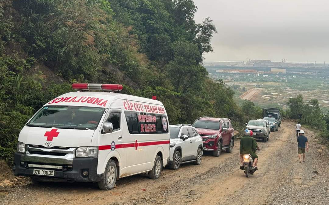 Danh tính các nạn nhân trong vụ sạt lở vùi lán công nhân ở Hà Tĩnh- Ảnh 3. Sạt lở đất vùi lấp lán công nhân thi công đường điện 500Kv