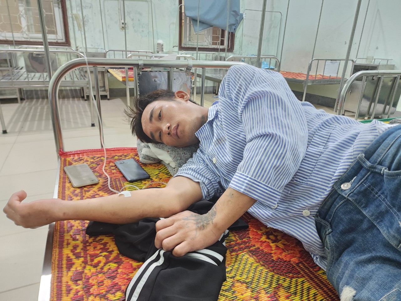 Vụ l&aacute;n trại c&ocirc;ng nh&acirc;n bị v&ugrave;i lấp, 3 người tử vong: Chỉ kịp nghe tiếng h&eacute;t n&uacute;i lở rồi!- Ảnh 1.