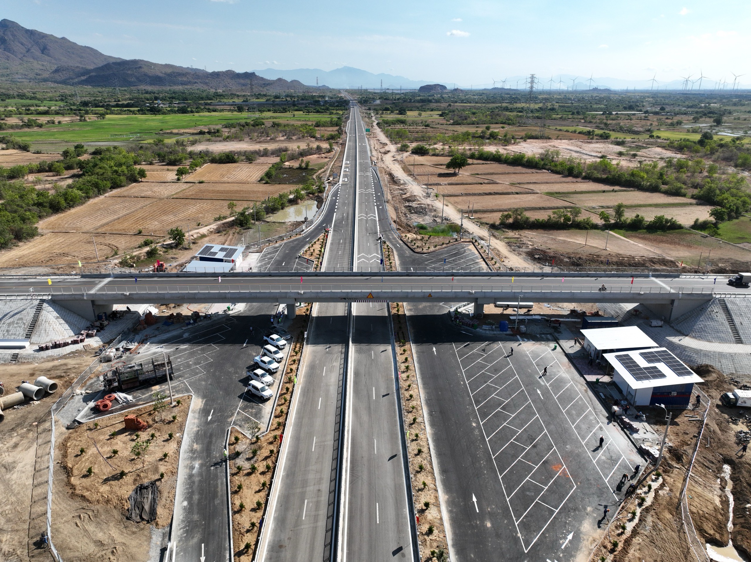 Chuyển động từ những chuyến thị s&aacute;t của Thủ tướng- Ảnh 3.