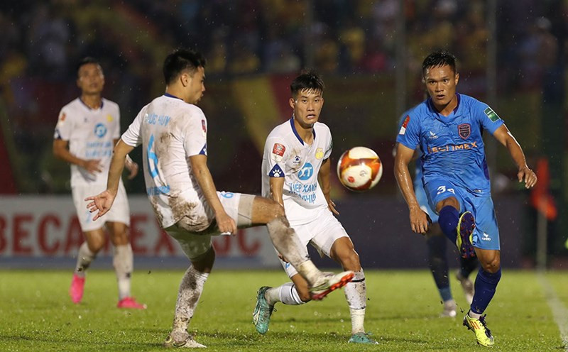 10 ng&agrave;y v&agrave; 2 trận đấu quyết định cuộc đua v&ocirc; địch V-League- Ảnh 1.