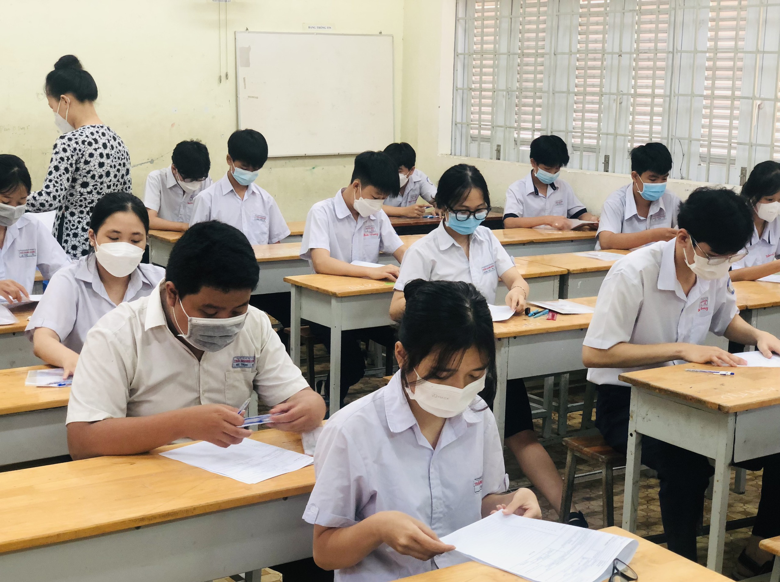 TP.HCM: Vì sao giảm hơn 5.000 chỉ tiêu lớp 10 công lập?- Ảnh 2. TP.HCM: Vì sao giảm hơn 5.000 chỉ tiêu lớp 10 công lập?- Ảnh 2.