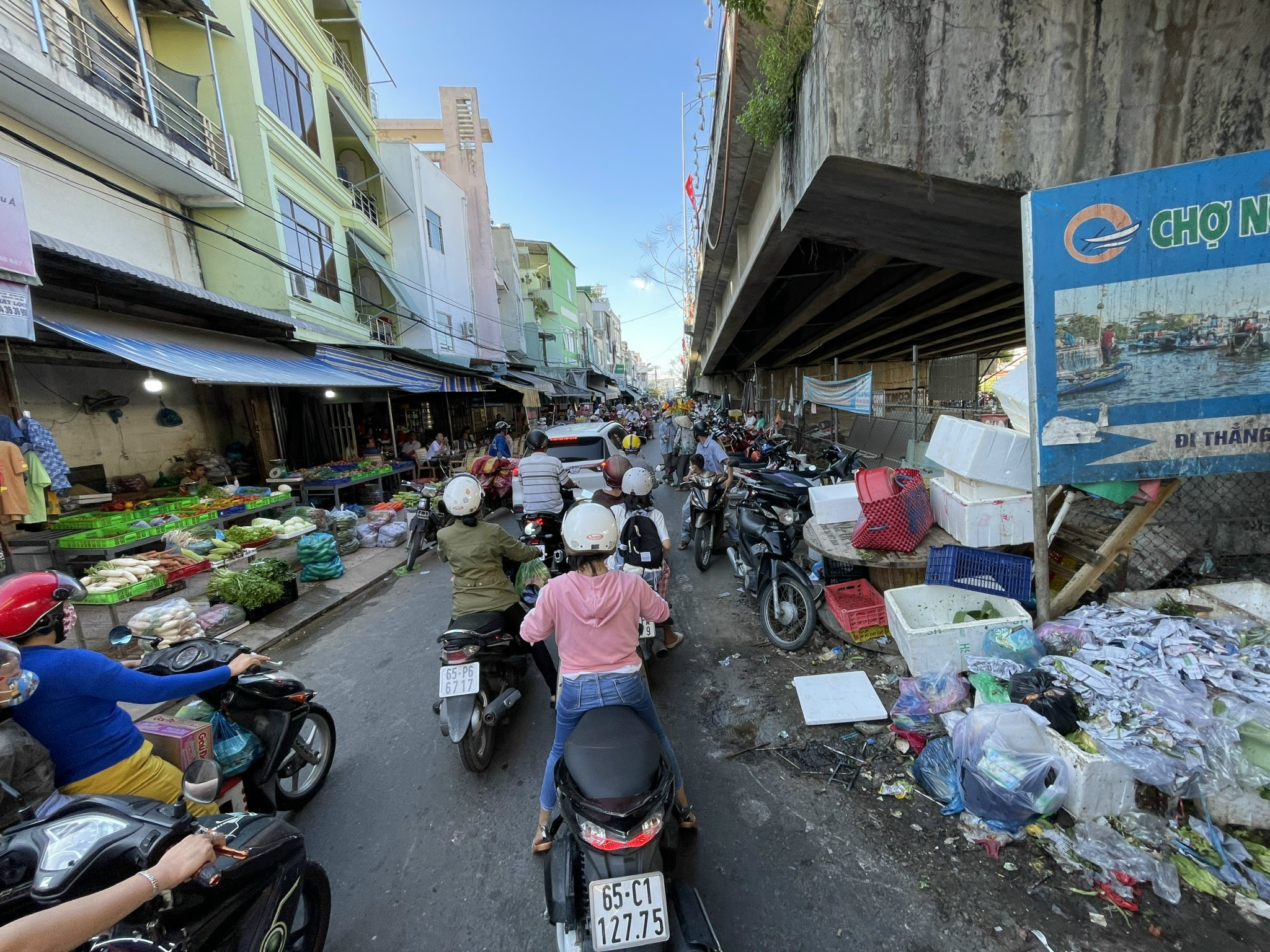 Cần Thơ c&oacute; cho ph&eacute;p mở b&atilde;i xe, x&oacute;a t&igrave;nh trạng nhếch nh&aacute;c dưới gầm cầu?- Ảnh 5.