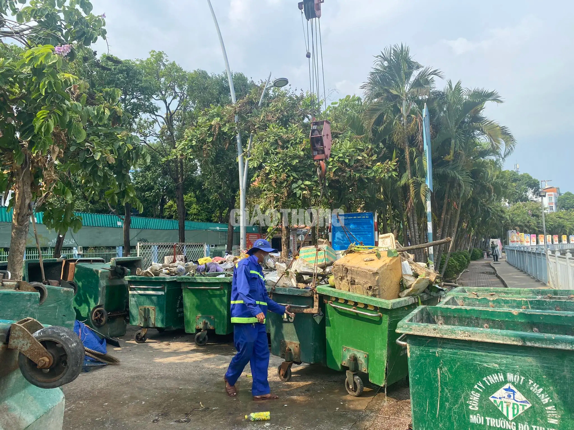 Khoảng 20 tấn c&aacute; chết tr&ecirc;n k&ecirc;nh Nhi&ecirc;u Lộc - Thị Ngh&egrave; sau trận mưa đầu m&ugrave;a- Ảnh 10.