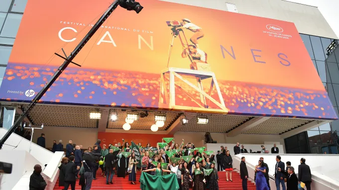 LHP Cannes phản hồi về biến cố đ&igrave;nh c&ocirc;ng của 200 người lao động- Ảnh 2.