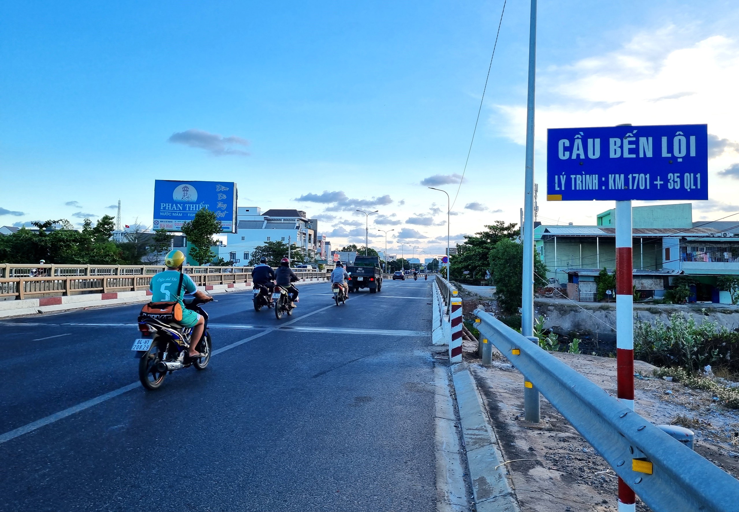 Những c&acirc;y cầu n&agrave;o được sửa chữa, n&acirc;ng cấp tr&ecirc;n QL1 qua B&igrave;nh Thuận?- Ảnh 1.