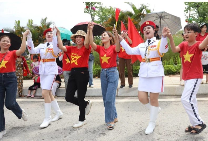 Điện Bi&ecirc;n, 70 năm chẳng thay l&ograve;ng- Ảnh 1.